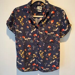 North face women’s cap shirt